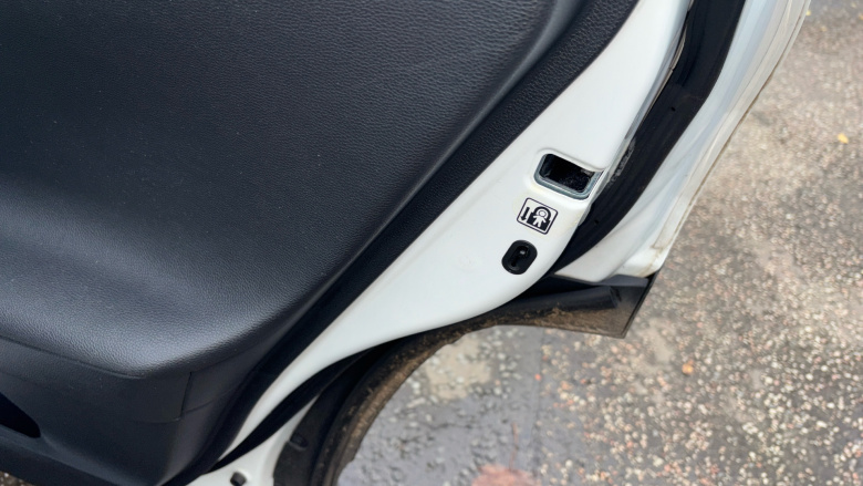 Toyota RAV4 2.5 VVT-i Hybrid Design 5dr CVT Hybrid Estate